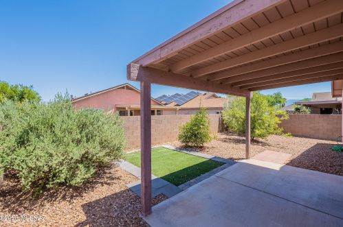 7043 Typhoon Flyer Way, Tucson AZ  85730-4985 exterior