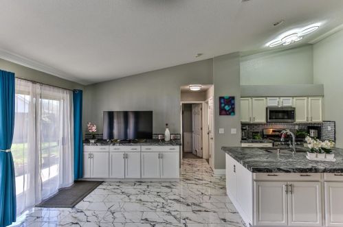 8489 Mcgray Way, Elk Grove CA  95624-4121 exterior