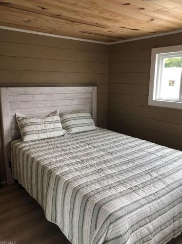 5157 Sandpiper Dr, Saint James City FL  33956-2837 exterior