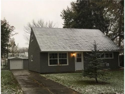 257 Baldwin Dr, Berea, OH 44017-2625