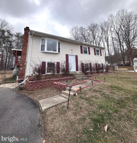 13770 Musket Ct, Woodbridge, VA 22193-4425