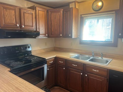 42 Judith St, Danville NH  03819-5141 exterior