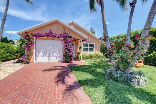 323 7th Ave, Delray Beach FL  33483-5555 exterior