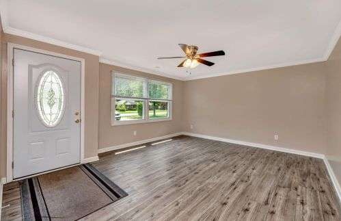 518 Chestnut St, Miami, OH 45056-2562