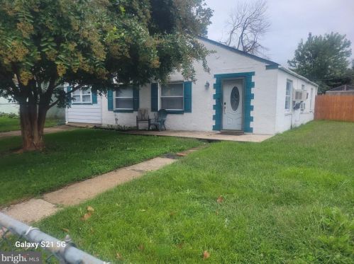 432 Howell Dr, New Castle DE 19720-2754 exterior