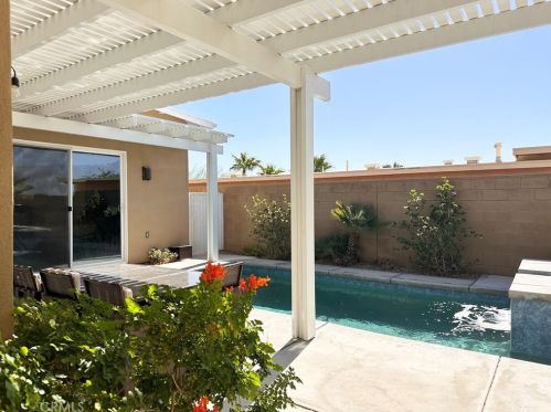 13938 Avenida Ln Vis, Desert Hot Springs CA  92240-6509 exterior