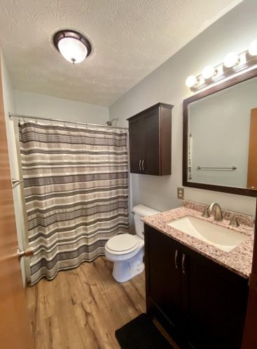 8441 Dunham Rd, Mount Vernon OH  43050-8572 exterior