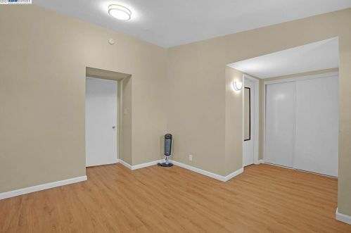 27065 Portsmouth Ave, Hayward CA 94545-3324 exterior