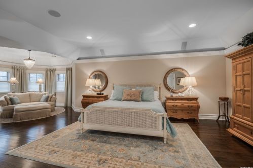 33 Farmstead Ln, Muttontown NY  11545-2601 exterior