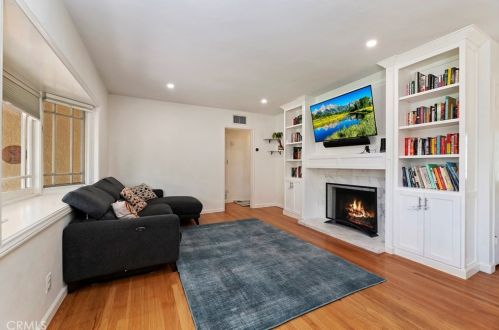 1006 Courtney Ave, Fullerton CA 92833-4461 exterior