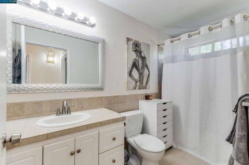 7686 Arbor Creek Cir, Pleasanton CA  94568-2264 exterior