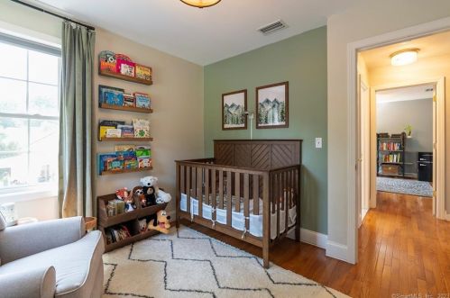 275 Wooster St, New Britain CT 06052-1030 exterior