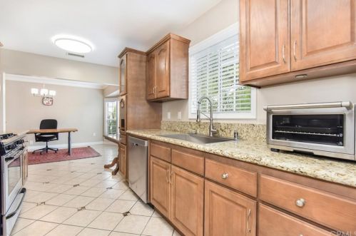 6003 Eckleson St, Lakewood CA  90713-1910 exterior