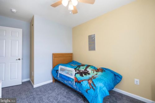 135 Sandpiper Ct, Gilbertsville PA  19525-8118 exterior