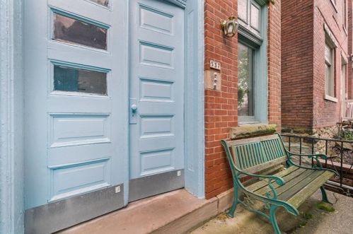 537 Graham St, Pittsburgh, PA 15232-1667