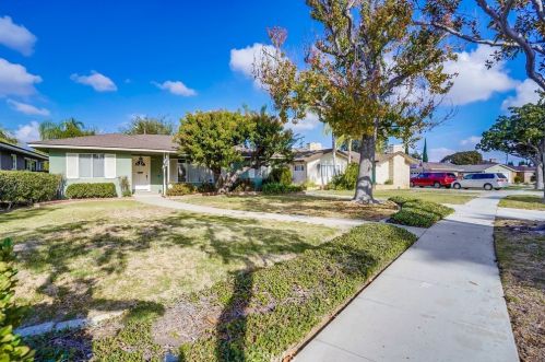 4611 Cerritos Dr, Long Beach, CA 90807-1605