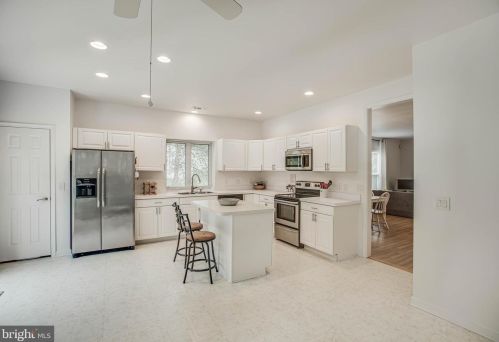 23 Brunswick Ct, Fredericksburg VA  22406-8409 exterior