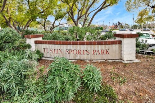 13360 Verona, Tustin CA  92782-9140 exterior