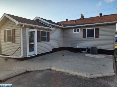 118 45th St, Hibbing, MN 55746-3738