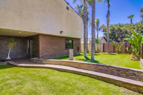 4111 Bayard St, San Diego CA 92109-4039 exterior