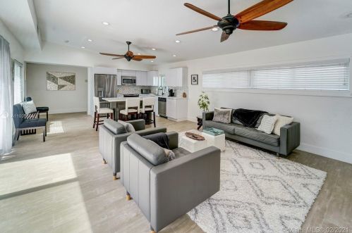 1002 26th Ave, Hollywood, FL 33020-3304