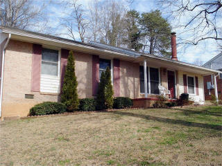 210 Holly Ave, Dallas, NC 28034-9341