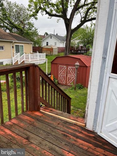 6129 Camden Ave, Camden, NJ 08110-1704