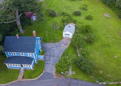 30 Cherry St, Ware, MA 01082-1573