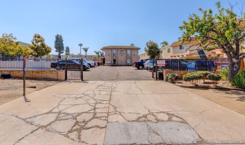 577 Oxford St, Chula Vista CA  91911-2711 exterior