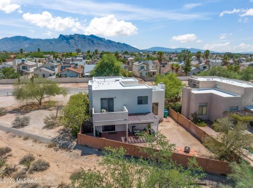 8731 Hopdown Ave, Tucson, AZ 85742-4867