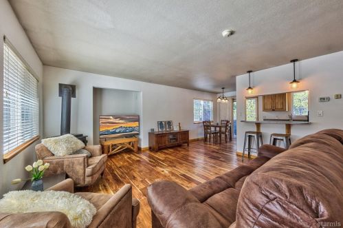 1045 Mohawk St, South Lake Tahoe CA  96150-5232 exterior