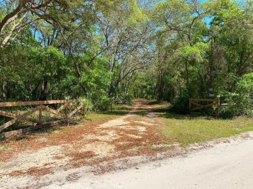 24175 140th Ave, Fort Mc Coy, FL 32134-4169