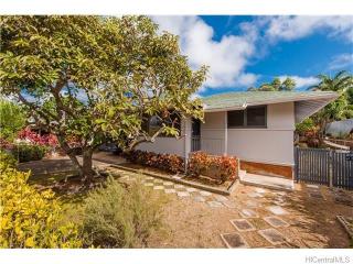 1226 Hele St, Kailua, HI 96734-3624