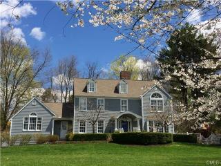 198 North St, Ridgefield, CT 06877-2528