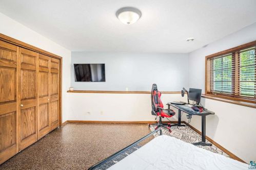 3947 Norton Rd, Duluth MN  55803-1618 exterior