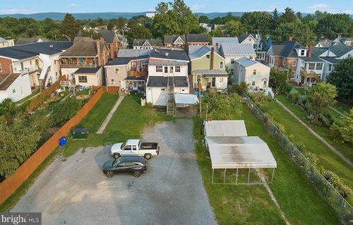 235 King St, Lees Cross Roads, PA 17257-1426