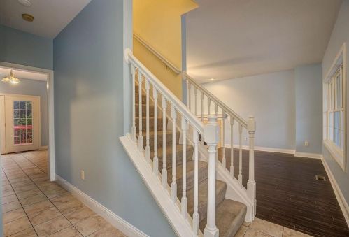 230 Northridge Dr, Miami OH  45056-8867 exterior