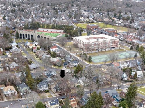 294 Doyle Ave, Providence RI  02906-3355 exterior