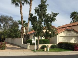 9203 51st St, Phoenix, AZ 85044-5682