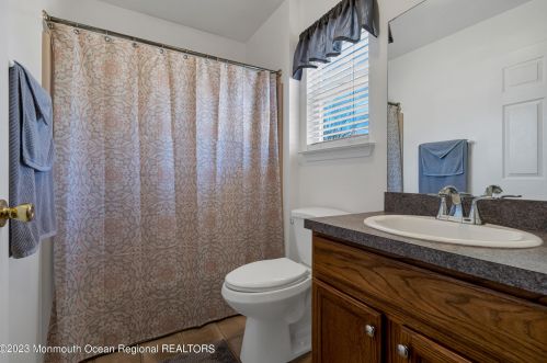 57 Thompson Bridge Rd, Jackson Twp NJ  08527-4623 exterior