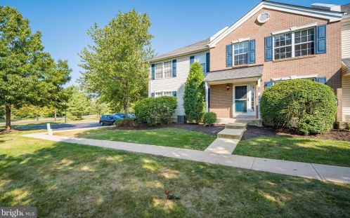 114 Newport Ct, Harleysville, PA 19438-3613