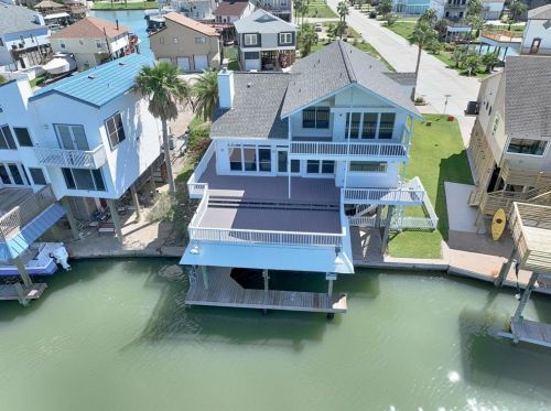 301 Isles End Rd, Galveston, TX 77554-6147