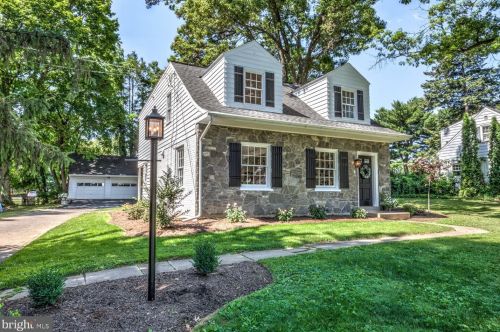 1912 Marietta Ave, Lancaster, PA 17603-2379