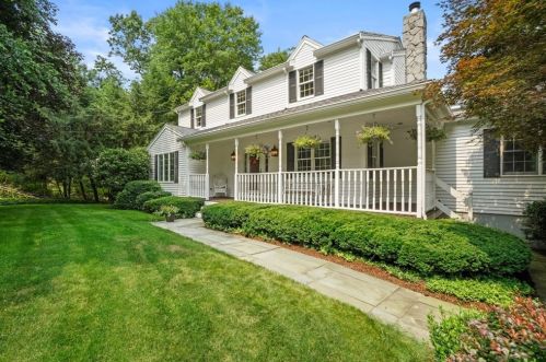 51 Meetinghouse Ln, Easton, MA 02375-1002