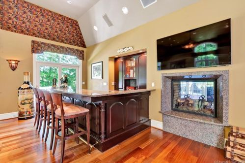 109 Peria Dr, Rocky Hill CT  06067-1741 exterior