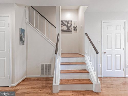 12169 Presidio Way, Woodbridge VA  22192-1052 exterior