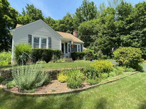 5 Stanley St, Poughkeepsie, NY 12603-1428