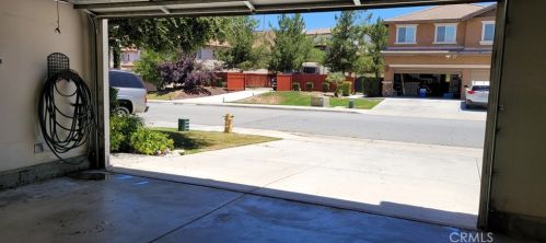 34407 Devlin Dr, Beaumont CA  92223-7436 exterior