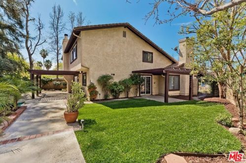 26900 Garret Dr, Calabasas CA  91301-2336 exterior