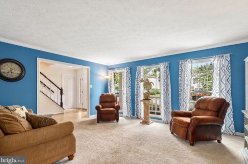 1426 Cellar Crk Way, Herndon VA  20170-2805 exterior